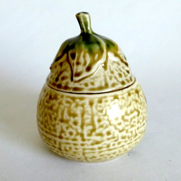 VINTAGE JAPAN JAPANESE CERAMIC LIDDED PEAR FRUIT SHAPED CONTAINER - Picture 3 of 10